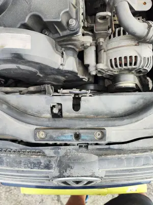 Foto de CERRADURA CAPO VOLKSWAGEN PASSAT BERLINA (3B3) 1.9 TDI (131 CV / 96 KW) referencia 3B0823509AB foto 3