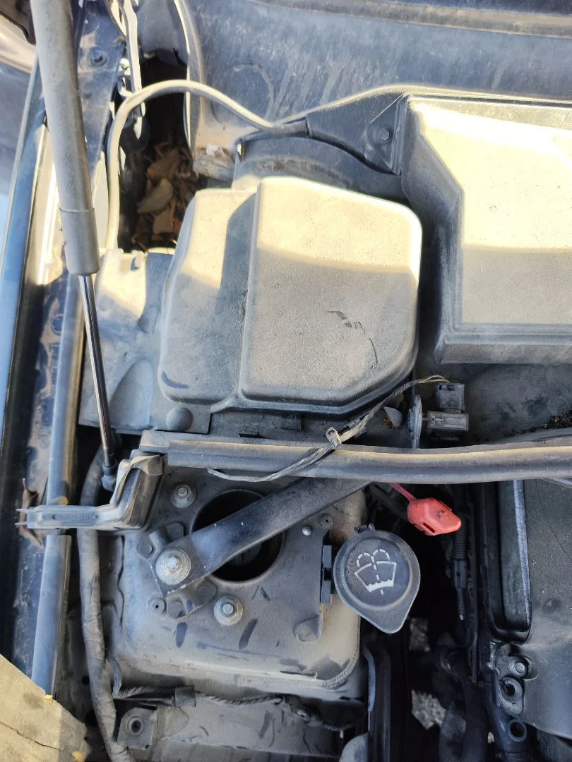 Foto de CAJA RELES / FUSIBLES BMW SERIE 3 BERLINA (E90) 2.0 16V Diesel (163 CV / 120 KW)