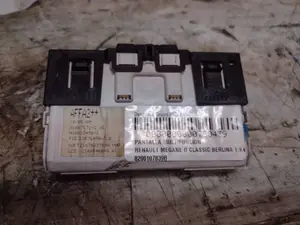 Foto de PANTALLA MULTIFUNCION RENAULT MEGANE II CLASSIC BERLINA referencia 8200107839B foto 1