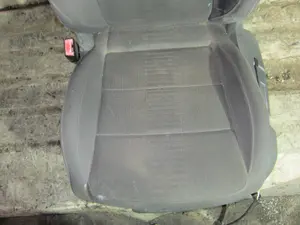 Foto de ASIENTO DELANTERO IZQUIERDO VOLKSWAGEN TOURAN (1T2) 1.9 TDI (105 CV / 77 KW) referencia 1K4881105ME foto 8