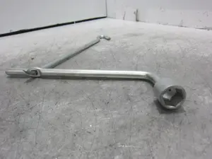 Foto de LLAVE RUEDA MITSUBISHI ASX (GA0W) 1.6 CAT (117 CV / 86 KW) foto 3