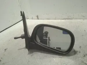Foto de RETROVISOR DERECHO NISSAN MICRA (K11) 1.0 16V CAT (54 CV / 40 KW) referencia E30256911