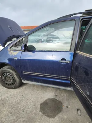 Foto de PUERTA DELANTERA IZQUIERDA VOLKSWAGEN SHARAN (7M6/7M9) 1.9 TDI (116 CV / 85 KW) referencia 7M3831021E foto 2
