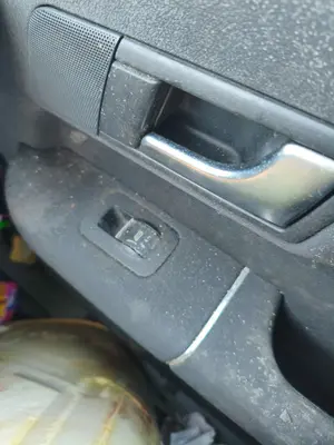 Foto de MANDO ELEVALUNAS DELANTERO DERECHO AUDI A2 (8Z) 1.4 TDI (75 CV / 55 KW)