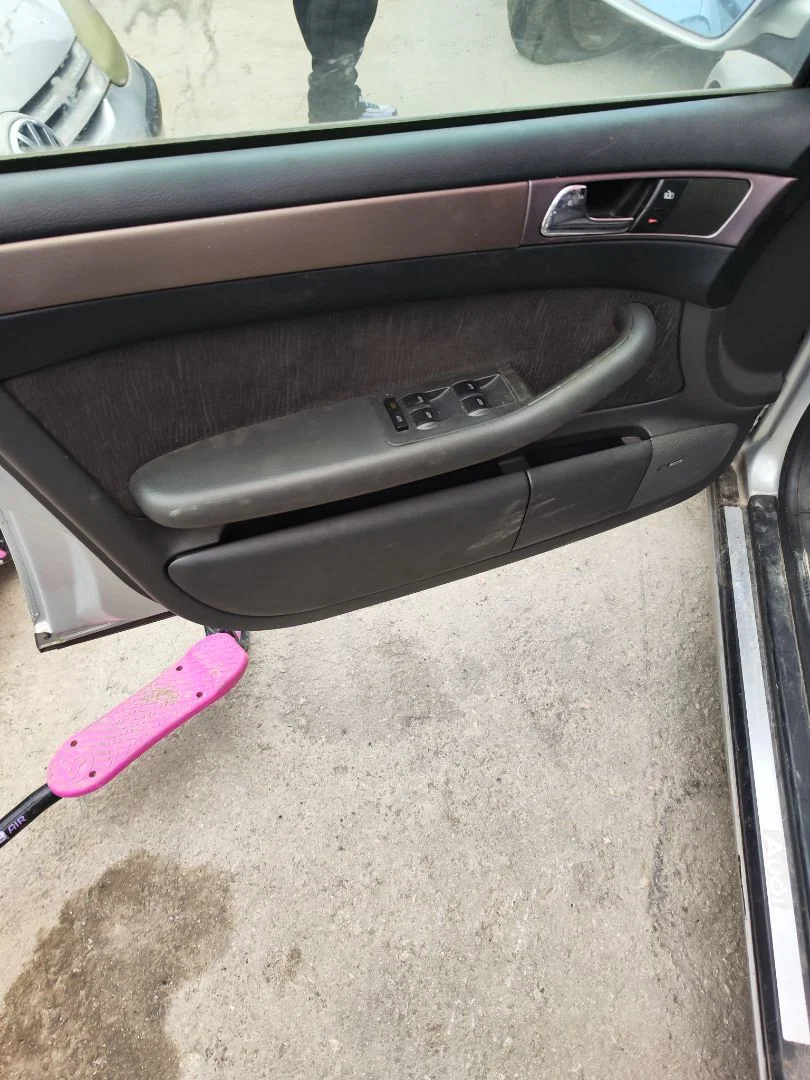Foto de ELEVALUNAS DELANTERO IZQUIERDO AUDI A6 BERLINA (4B2) 2.5 V6 24V TDI (150 CV / 110 KW)