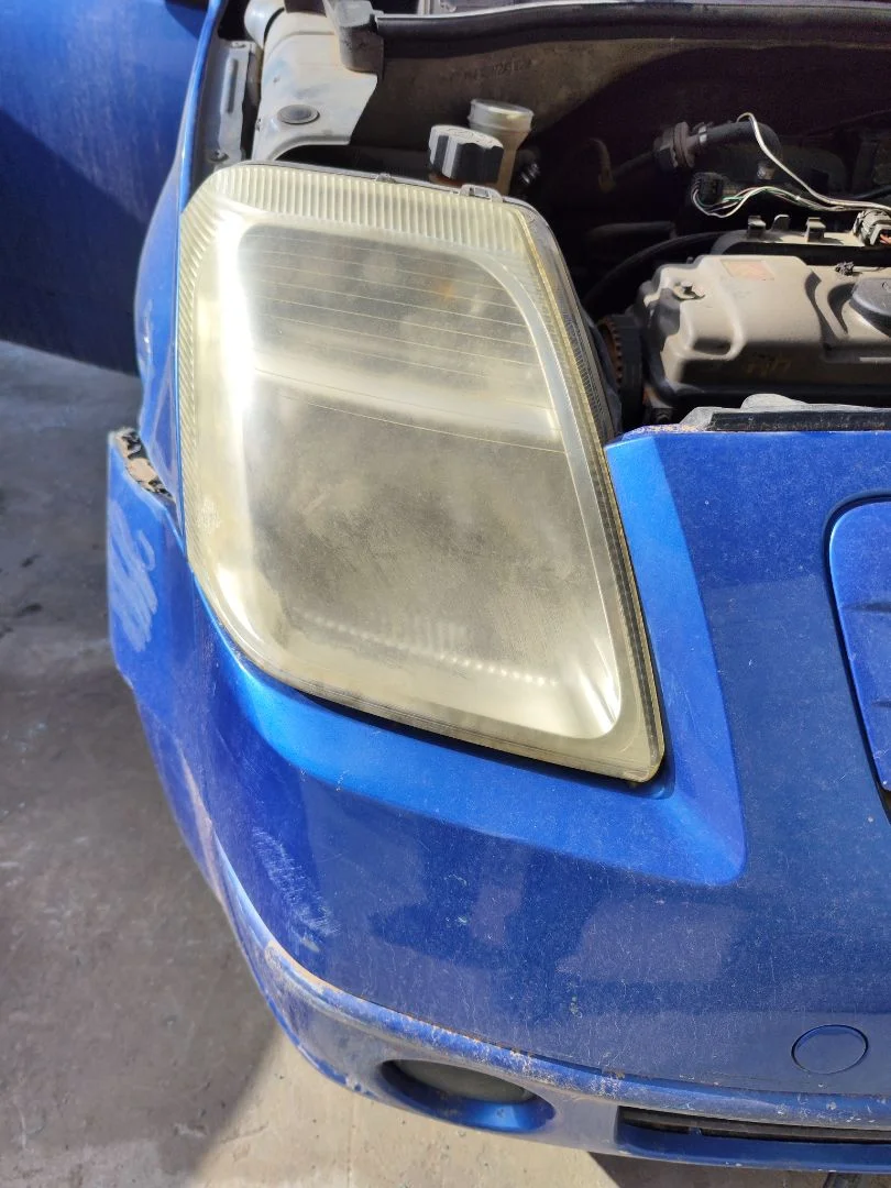 Foto de FARO DERECHO CITROEN C2 1.1 (60 CV / 44 KW)