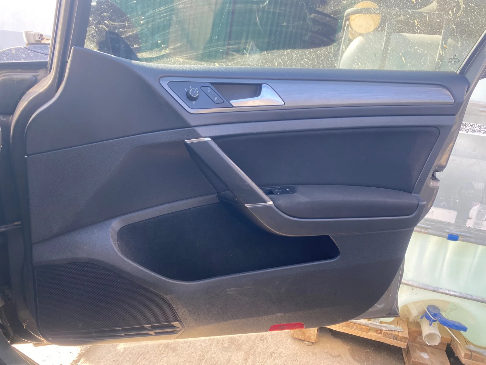 Foto de GUARNECIDO PUERTA DELANTERA DERECHA VOLKSWAGEN GOLF VII (5G1/BE1) 1.4 16V TSI (122 CV / 90 KW) referencia 5G4867024 FKZ