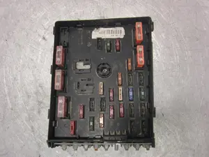 Foto de CAJA RELES / FUSIBLES VOLKSWAGEN PASSAT BERLINA (3C2) 2.0 TDI (140 CV / 103 KW) referencia 3C0937125