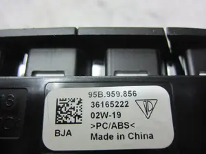 Foto de MANDO MULTIFUNCION PORSCHE MACAN (95BA) referencia 95B959856 foto 4