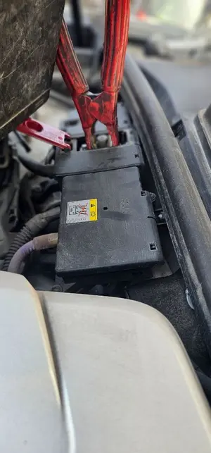 Foto de CAJA RELES / FUSIBLES AUDI SQ7 (4MB) 4.0 V8 TDI (435 CV / 320 KW)
