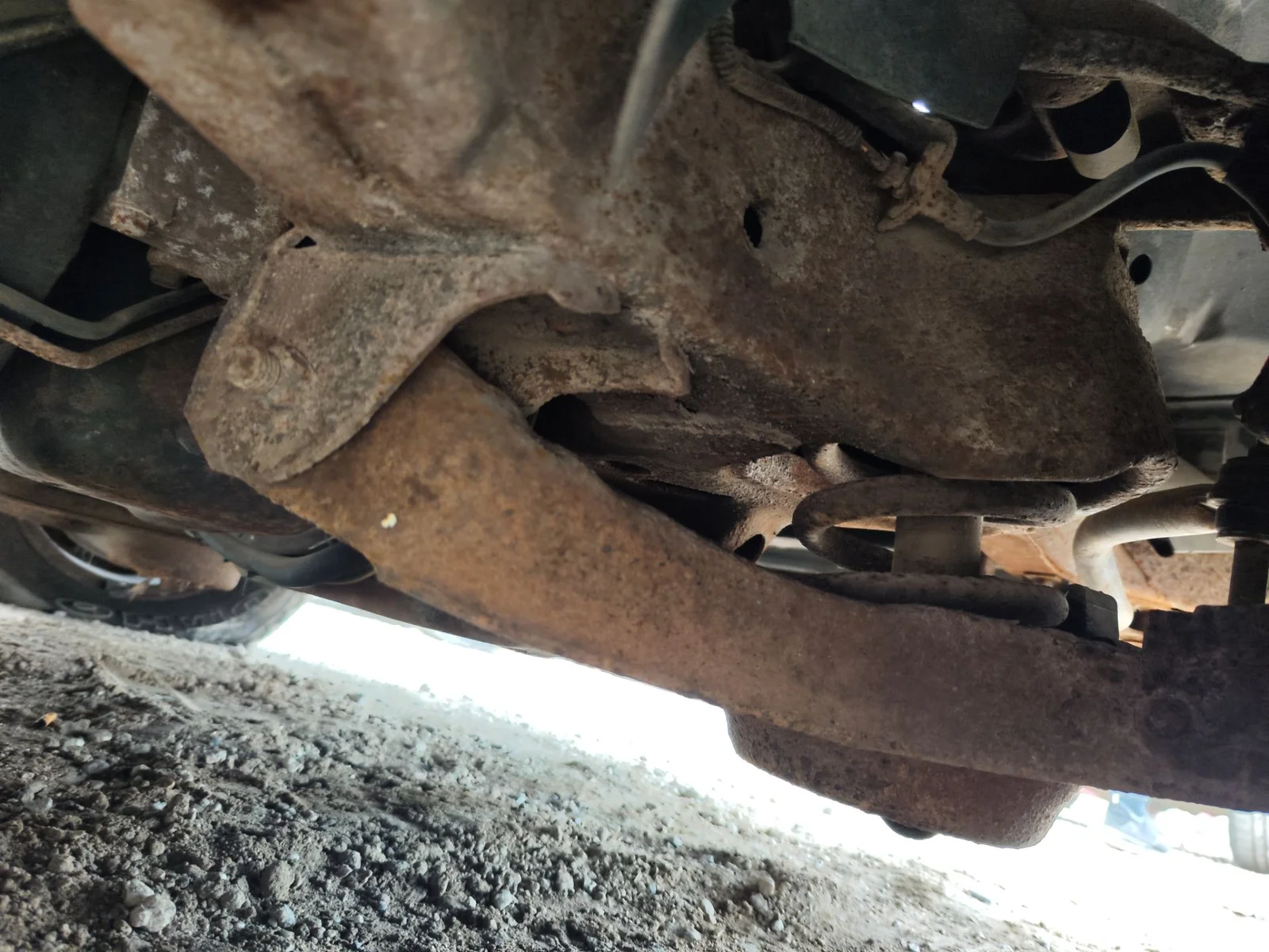 Foto de BRAZO SUSPENSION DELANTERO DERECHO CHEVROLET ASTRO VAN 4.3 V6 CAT (189 CV / 139 KW)