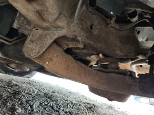 Foto de BRAZO SUSPENSION DELANTERO DERECHO CHEVROLET ASTRO VAN 4.3 V6 CAT (189 CV / 139 KW)