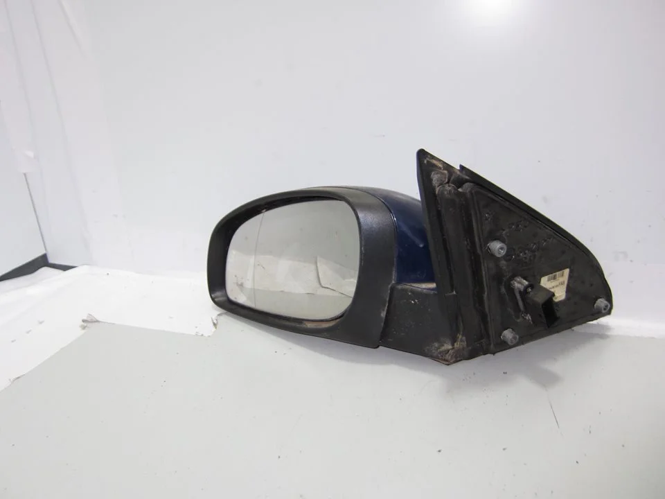 Foto de RETROVISOR IZQUIERDO OPEL VECTRA C BERLINA 2.0 DTI (101 CV / 74 KW) referencia 352127