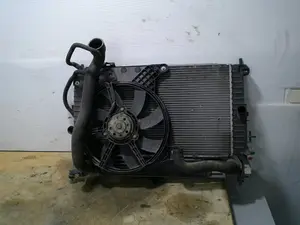 Foto de RADIADOR AGUA OPEL MERIVA 1.7 16V DTI CAT (Y 17 DT / LR6) (75 CV / 55 KW) referencia 560961104
