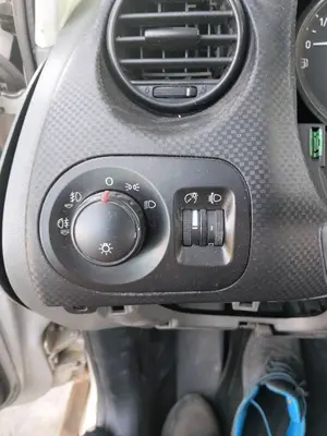 Foto de MANDO LUCES SEAT ALTEA (5P1) 1.9 TDI (105 CV / 77 KW) referencia 1K0953513E 9B9