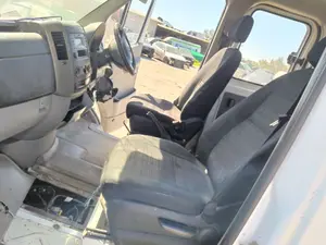 Foto de ASIENTO DELANTERO IZQUIERDO MERCEDES-BENZ SPRINTER II CAMIÓN DOKA 2.1 CDI CAT (129 CV / 95 KW) referencia A0009108109 7F61