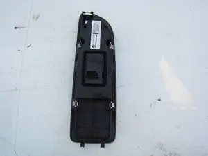 Foto de MANDO ELEVALUNAS DELANTERO DERECHO BMW SERIE 1 BERLINA (E81/E87) referencia 15939966 foto 4