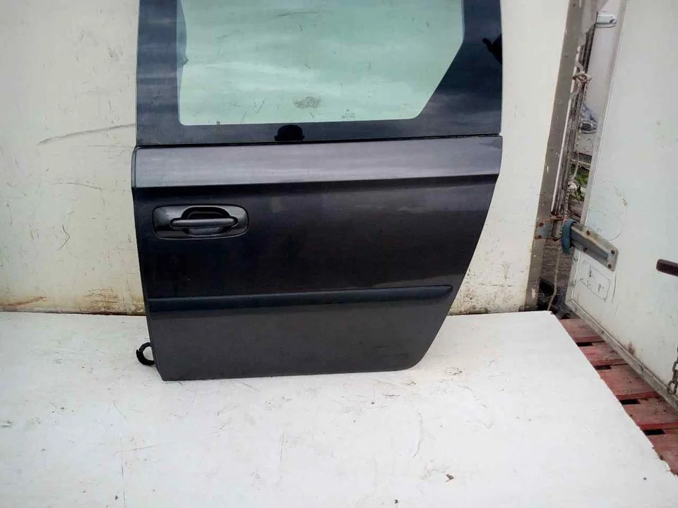 Foto de PUERTA LATERAL CORREDERA IZQUIERDA CHRYSLER VOYAGER (RG) 2.8 CRD CAT (150 CV / 110 KW)