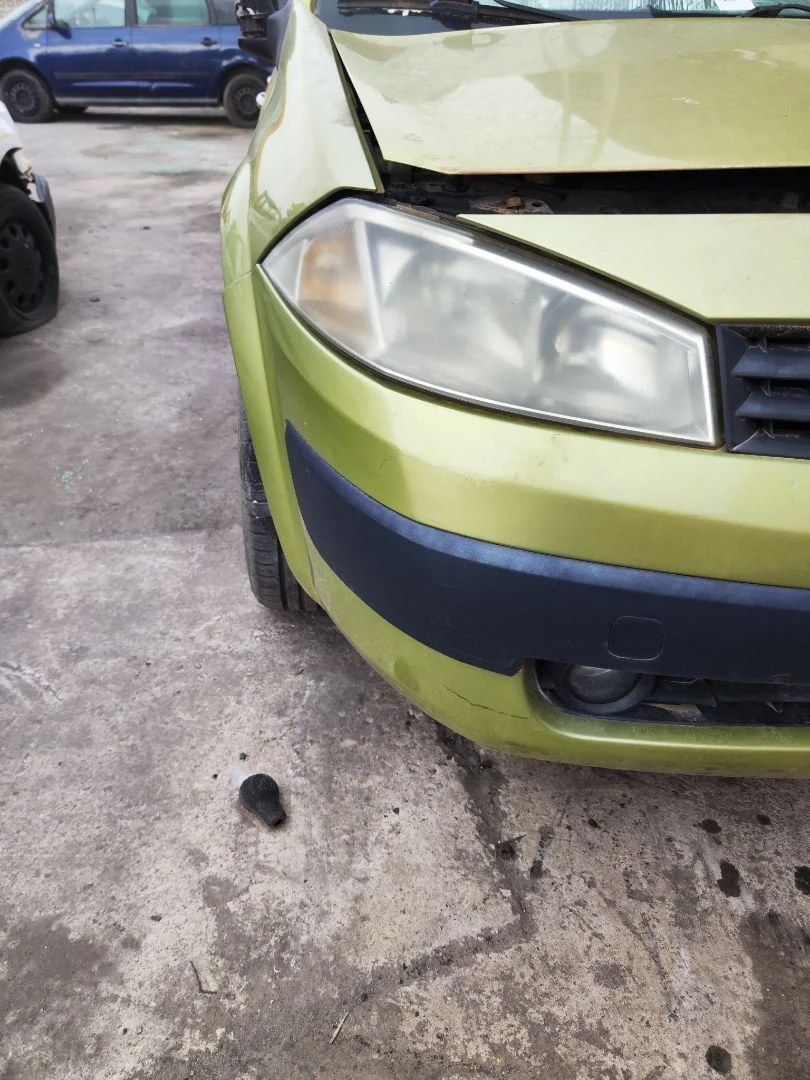 Foto de FARO DERECHO RENAULT MEGANE II BERLINA 5P 1.6 CAT (113 CV / 83 KW) referencia 260108053R