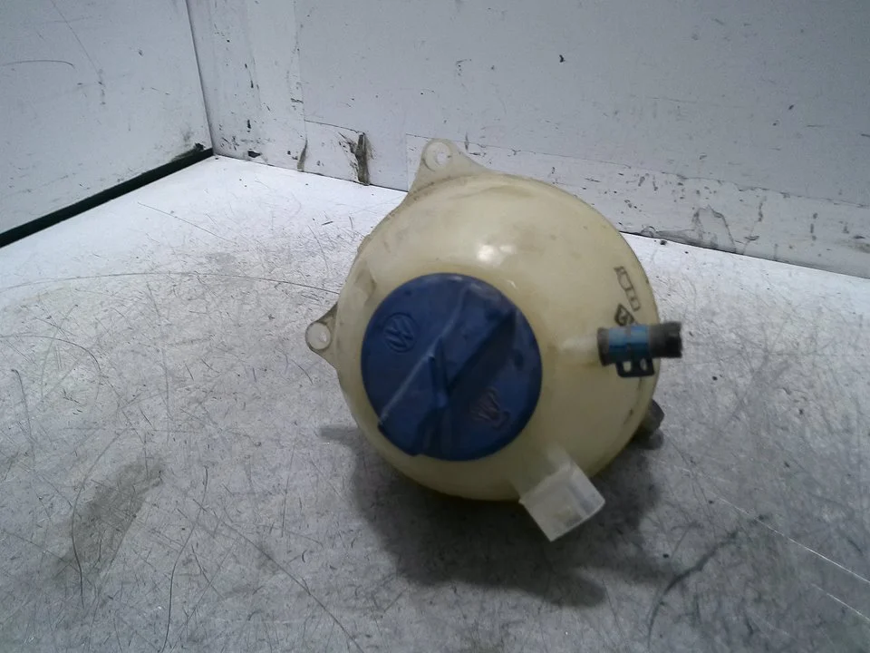 Foto de DEPOSITO EXPANSION VOLKSWAGEN LUPO (6X1/6E1) 1.4 16V (75 CV / 55 KW) referencia 6N0121407
