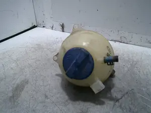 Foto de DEPOSITO EXPANSION VOLKSWAGEN LUPO (6X1/6E1) 1.4 16V (75 CV / 55 KW) referencia 6N0121407