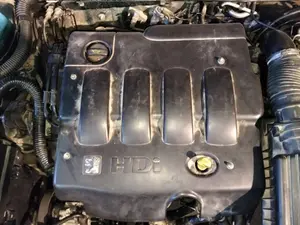Foto de TAPA MOTOR PEUGEOT 406 BERLINA (S1/S2) 2.0 HDi CAT (90 CV / 66 KW)