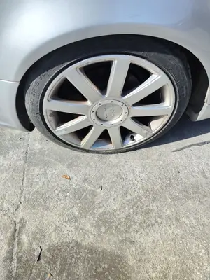 Foto de LLANTA AUDI A4 AVANT (8E) 3.0 V6 24V TDI (233 CV / 171 KW) referencia 8E0601025AE