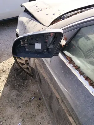 Foto de RETROVISOR IZQUIERDO AUDI A4 AVANT (8E) 1.9 TDI (131 CV / 96 KW)