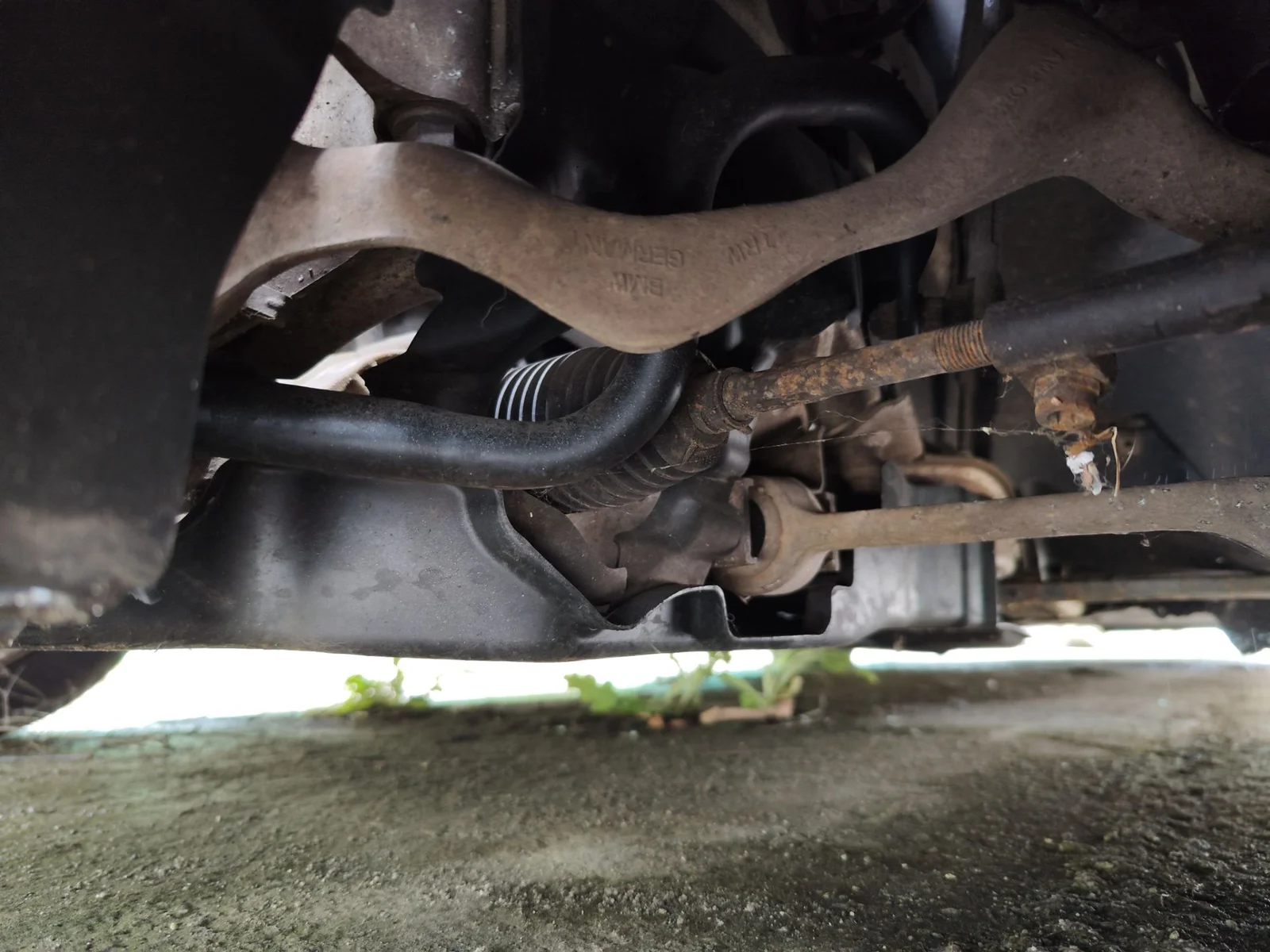 Foto de EJE DELANTERO / CUNA MOTOR BMW SERIE 3 BERLINA (E90) 2.0 Turbodiesel CAT (143 CV / 105 KW)
