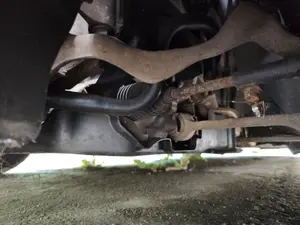 Foto de EJE DELANTERO / CUNA MOTOR BMW SERIE 3 BERLINA (E90) 2.0 Turbodiesel CAT (143 CV / 105 KW)
