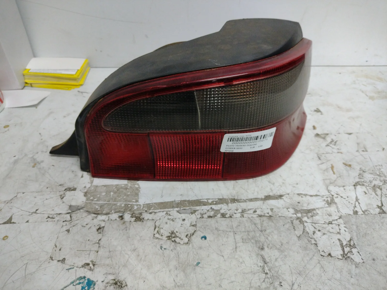 Foto de PILOTO TRASERO DERECHO CITROEN SAXO referencia PPTD40