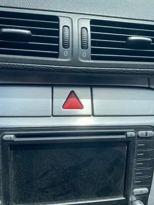 Foto de WARNING VOLKSWAGEN PASSAT VARIANT (3C5) 2.0 TDI DPF (170 CV / 125 KW)