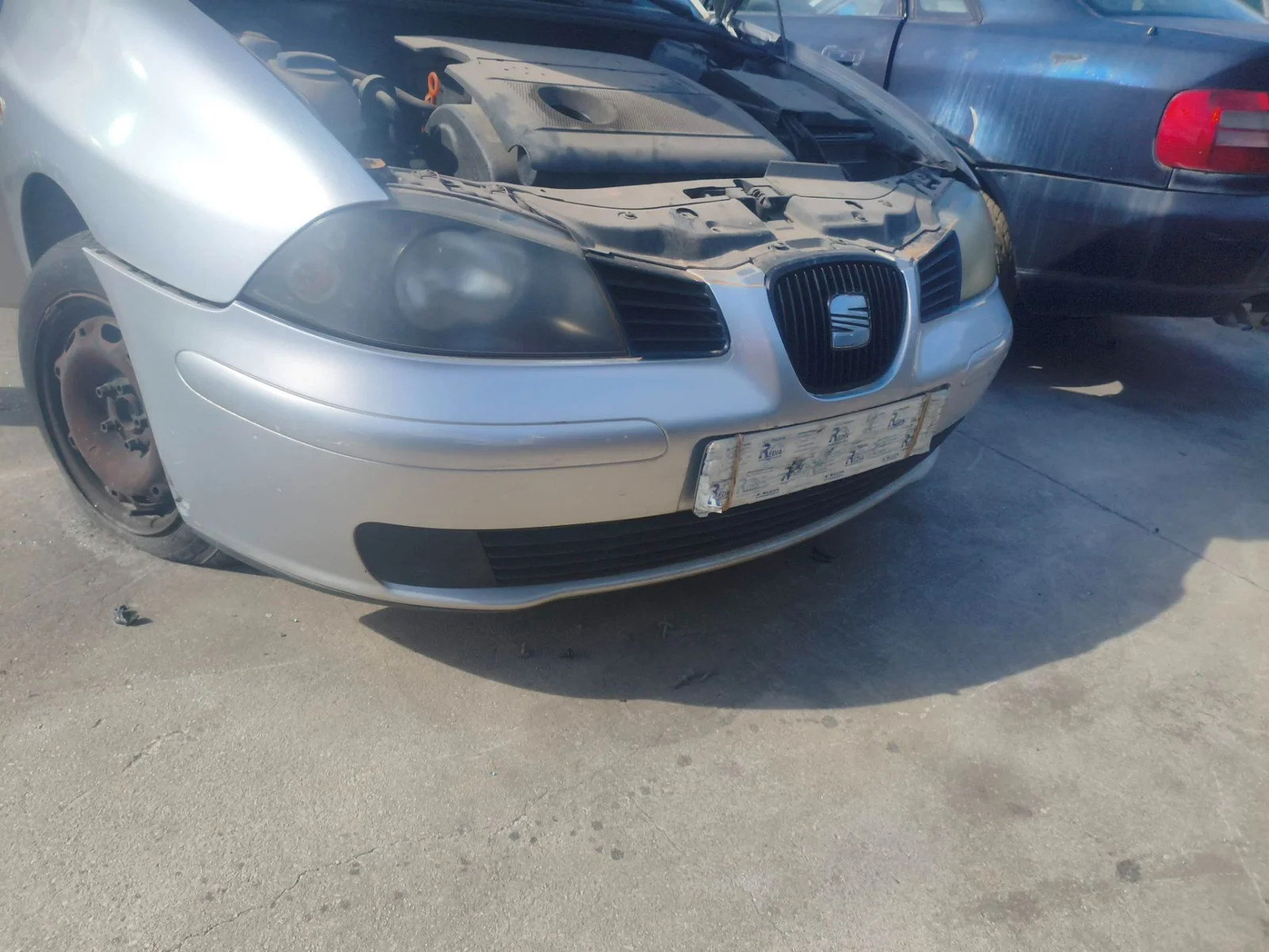 Foto de PARAGOLPES DELANTERO SEAT IBIZA (6L1) 1.4 16V (75 CV / 55 KW)