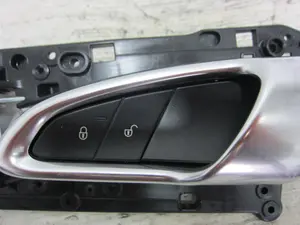 Foto de MANETA INTERIOR DELANTERA IZQUIERDA PORSCHE MACAN (95BA) referencia 7PP962107D foto 2