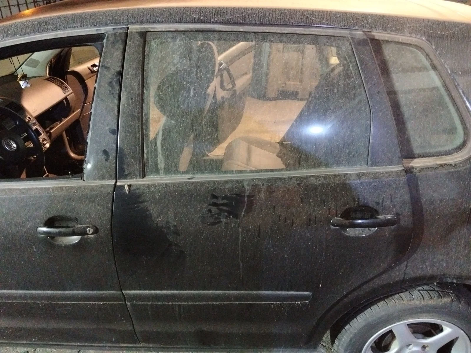 Foto de PUERTA TRASERA IZQUIERDA VOLKSWAGEN POLO IV (9N1)