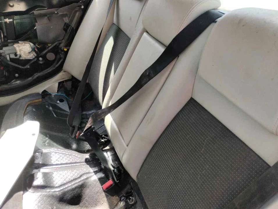 Foto de CINTURON SEGURIDAD TRASERO CENTRAL SAAB 9-3 BERLINA 1.9 TiD CAT (150 CV / 110 KW) referencia 12796769
