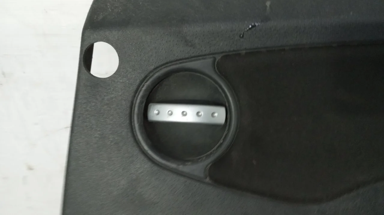 Foto de MANETA INTERIOR TRASERA DERECHA CITROEN C3 1.1 (60 CV / 44 KW) referencia 9647164377