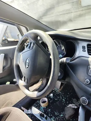 Foto de VOLANTE KIA CEED (JD) 1.4 CAT (99 CV / 73 KW) foto 2