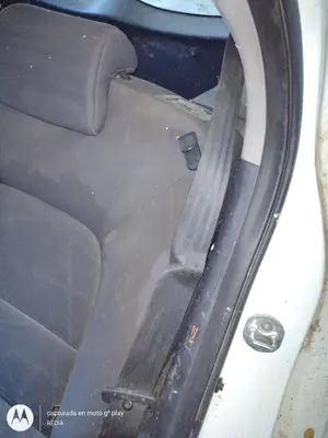 Foto de CINTURON SEGURIDAD TRASERO IZQUIERDO KIA RIO (UB) 1.2 CAT (86 CV / 63 KW)