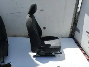 Foto de JUEGO ASIENTOS COMPLETO SEAT LEON (5F1) 1.6 TDI (105 CV / 77 KW) foto 9