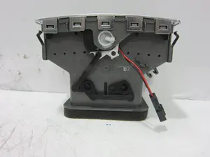 Foto de REJILLA AIREADORA AUDI A6 BERLINA (4F2) 4.2 V8 40V (335 CV / 246 KW) referencia 4F0819203B foto 5