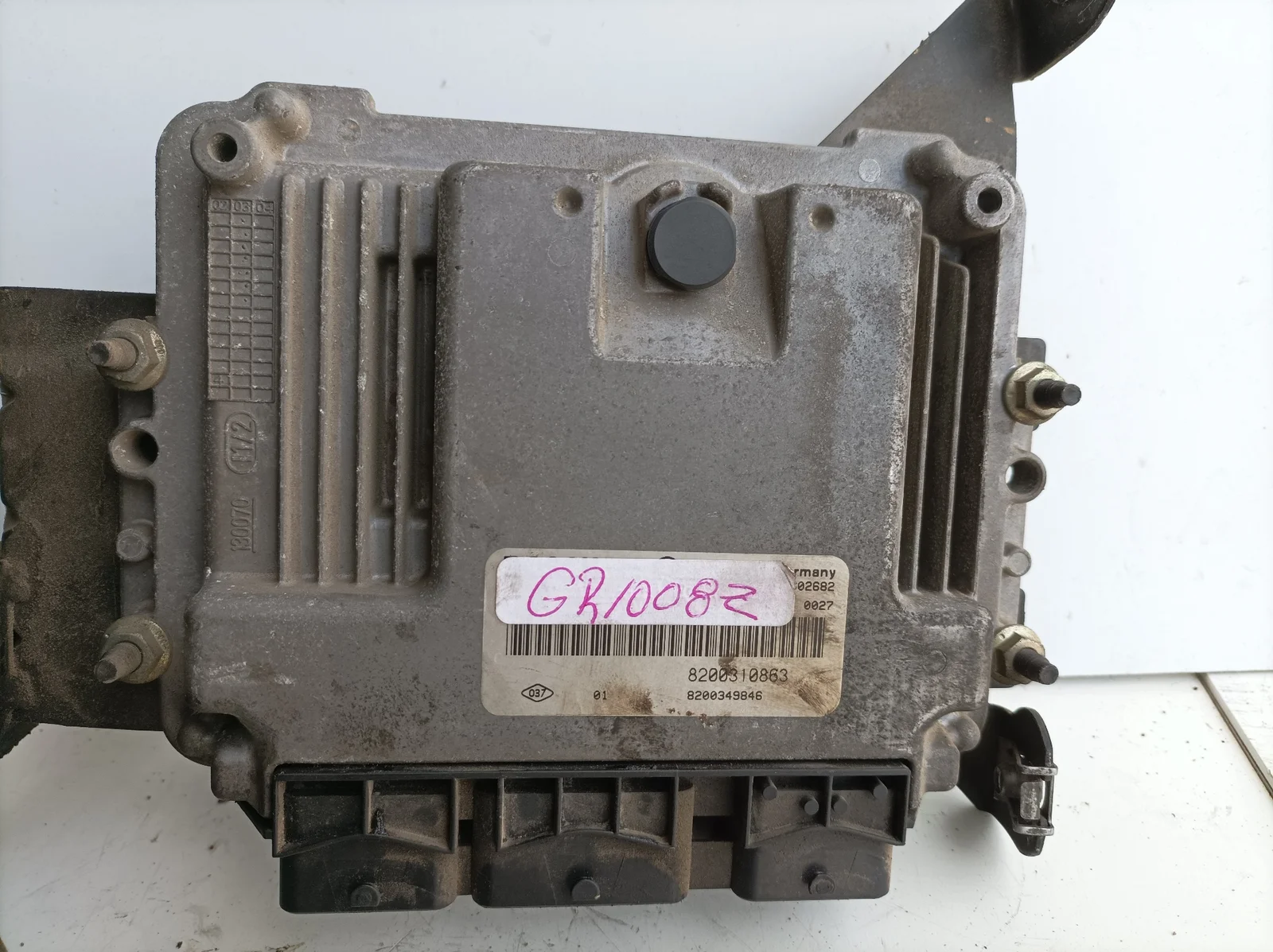 Foto de CENTRALITA MOTOR UCE RENAULT CLIO I FASE III referencia 8200310863