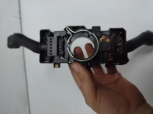 Foto de MANDO MULTIFUNCION AUDI A6 AVANT (4B5) 2.5 V6 24V TDI (150 CV / 110 KW) referencia 8L0953513J foto 3