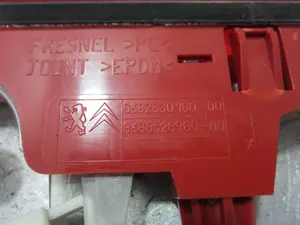 Foto de LUZ CENTRAL DE FRENO PEUGEOT PARTNER TEPEE 1.6 Blue-HDI FAP (99 CV / 73 KW) referencia 968283018000 foto 3