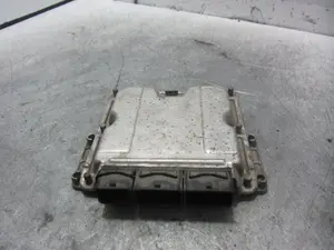 Foto de CENTRALITA MOTOR UCE RENAULT LAGUNA II (BG0) 2.2 dCi Turbodiesel (150 CV / 110 KW) referencia 8200309318