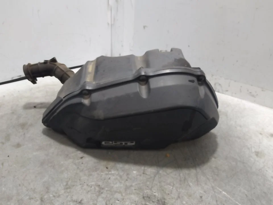 Foto de CAJA FILTRO AIRE HONDA SH 125I 125 cm3 - 9 kW (12 CV / 9 KW) referencia 17230-K01-9400