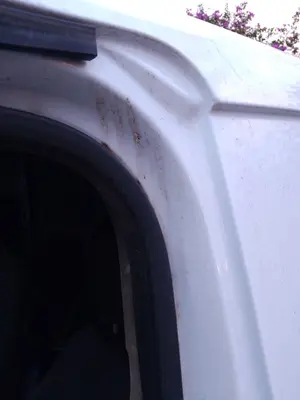 Foto de GOMAS CONTORNO PUERTA FORD TRANSIT COURIER (C4A) 1.5 TDCi CAT (95 CV / 70 KW) referencia BK31V20709CA