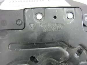 Foto de CERRADURA MALETERO / PORTON PORSCHE MACAN (95BA) referencia 95B827505 foto 2
