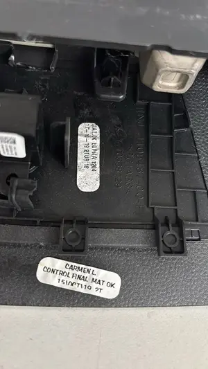 Foto de SISTEMA AUDIO / RADIO CD TESLA MODEL 3 eléctrico 258 kW (cont. 153 kW) (350 CV / 258 KW) referencia 110548700F foto 3