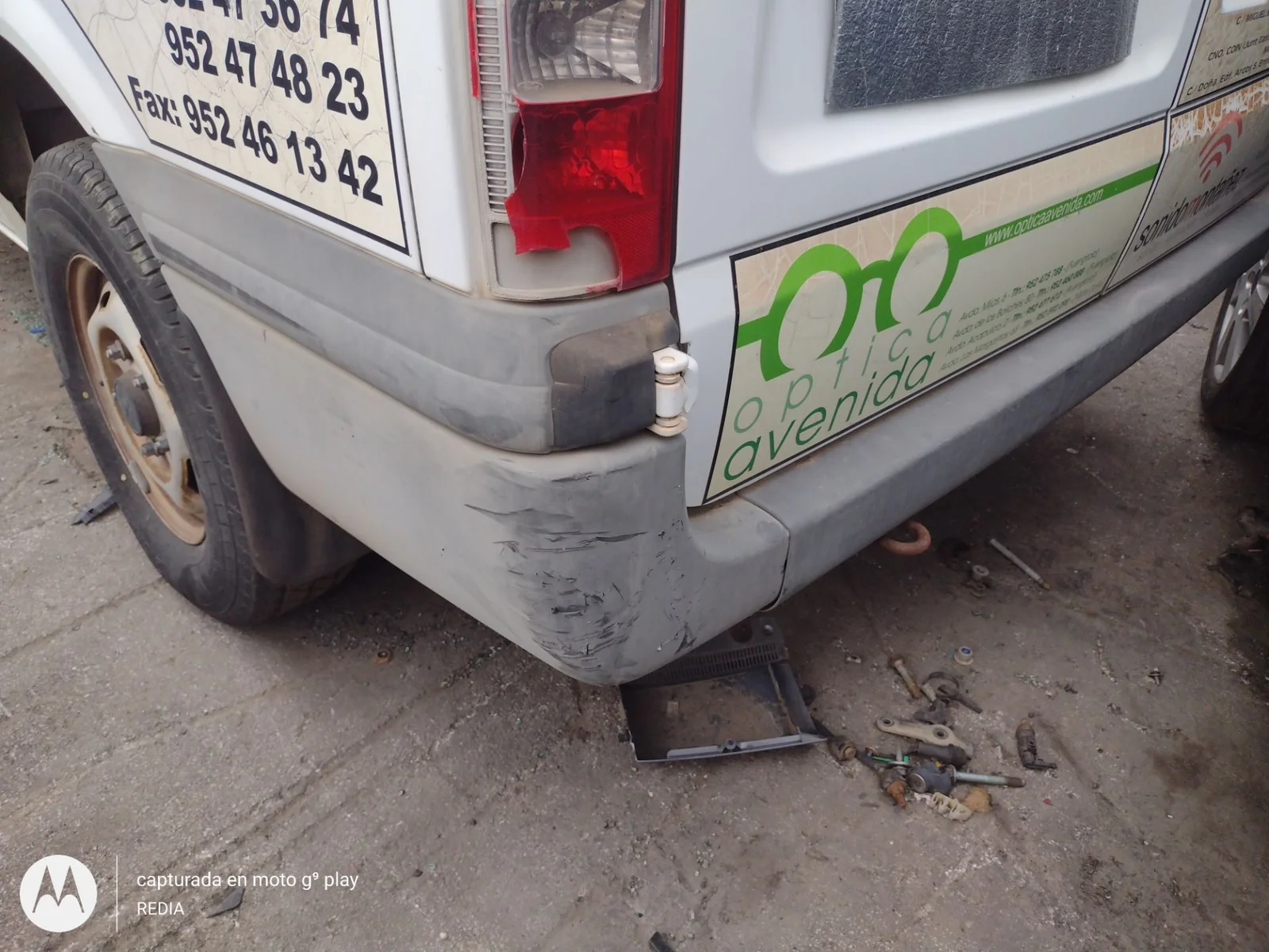 Foto de PARAGOLPES TRASERO FORD TRANSIT COMBI (TT9) 2.4 TDCi CAT (116 CV / 85 KW)